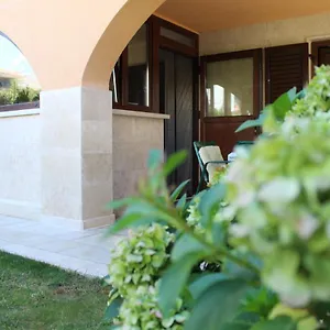 100m2, Full Opremljen, Privatni Parking. , Pola Croazia